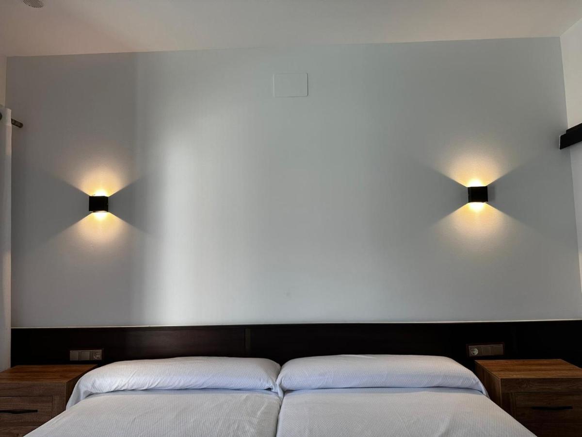 Twin Room,1483684808:JPEG